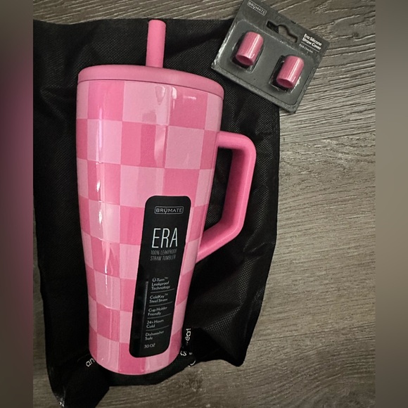 Brumate Pink Checkered Era 30oz (Limited Edition) w/Magnetic Straw Cover - Picture 1 of 8